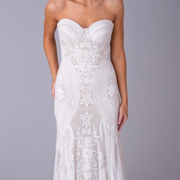 Adara Gown | Rue de Seine - Picture 2 of 5